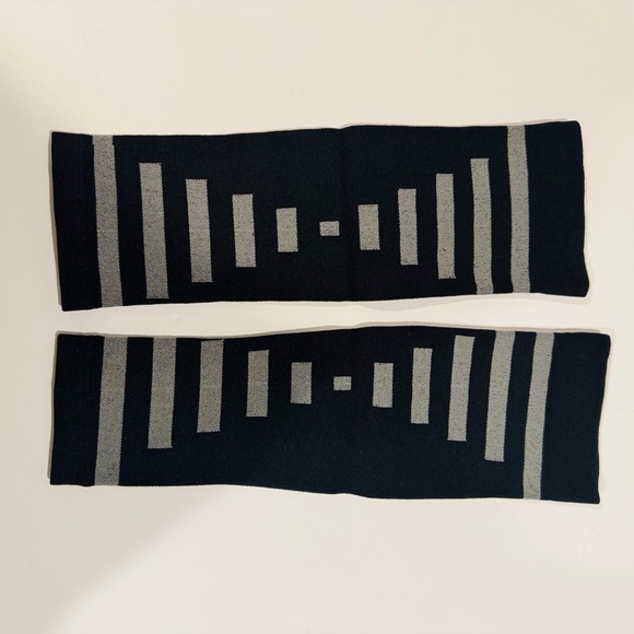 POWERLIX Unisex Pair Compression Calf Sleeves Black/Grey Striped Size S/M - Picture 5 of 12